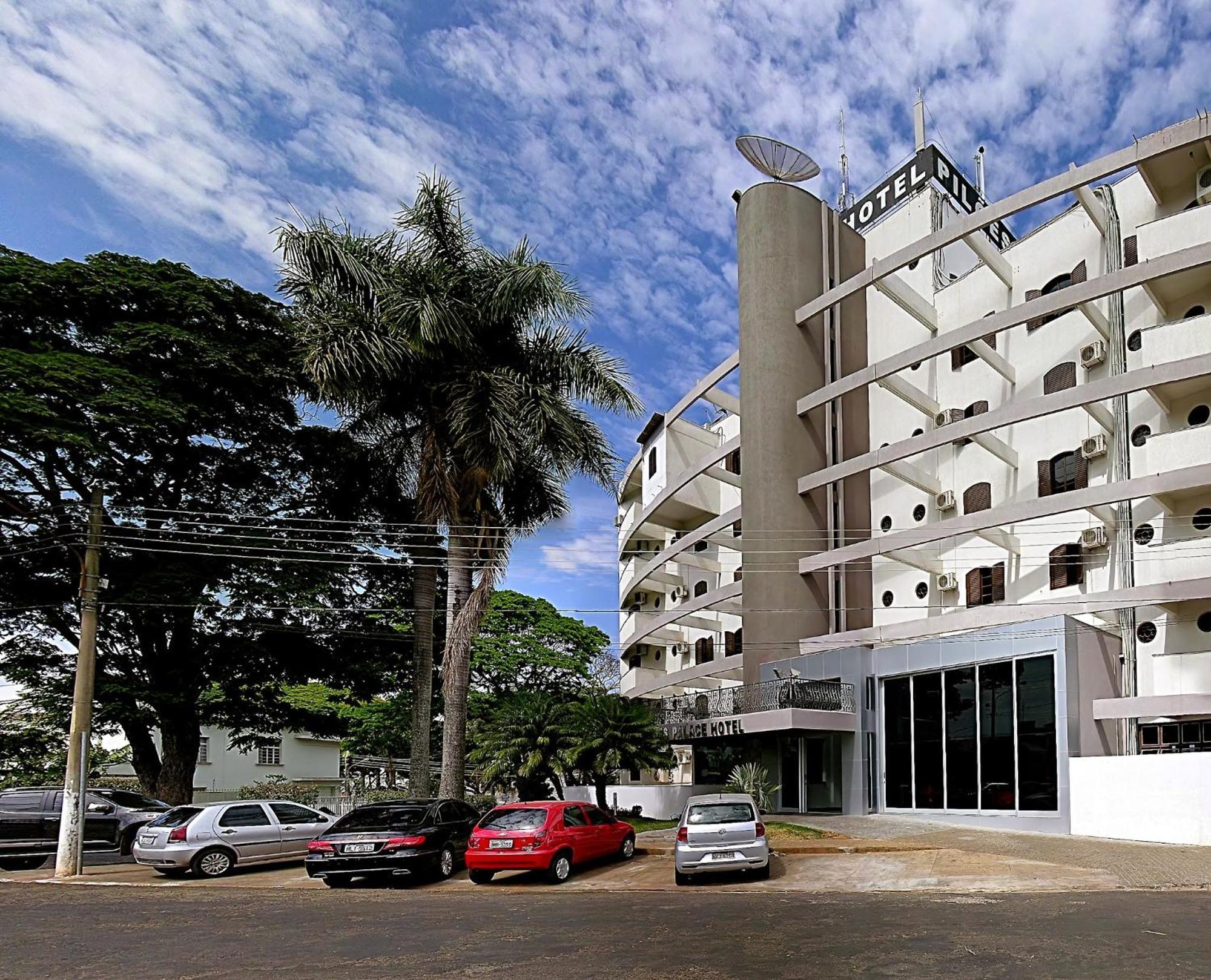 Piloes Palace Hotel Mineiros المظهر الخارجي الصورة