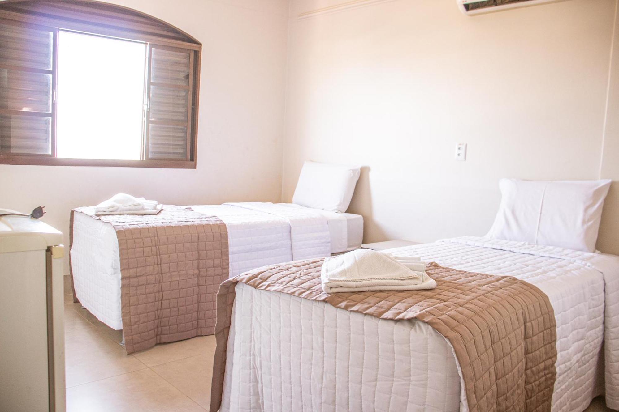 Piloes Palace Hotel Mineiros المظهر الخارجي الصورة