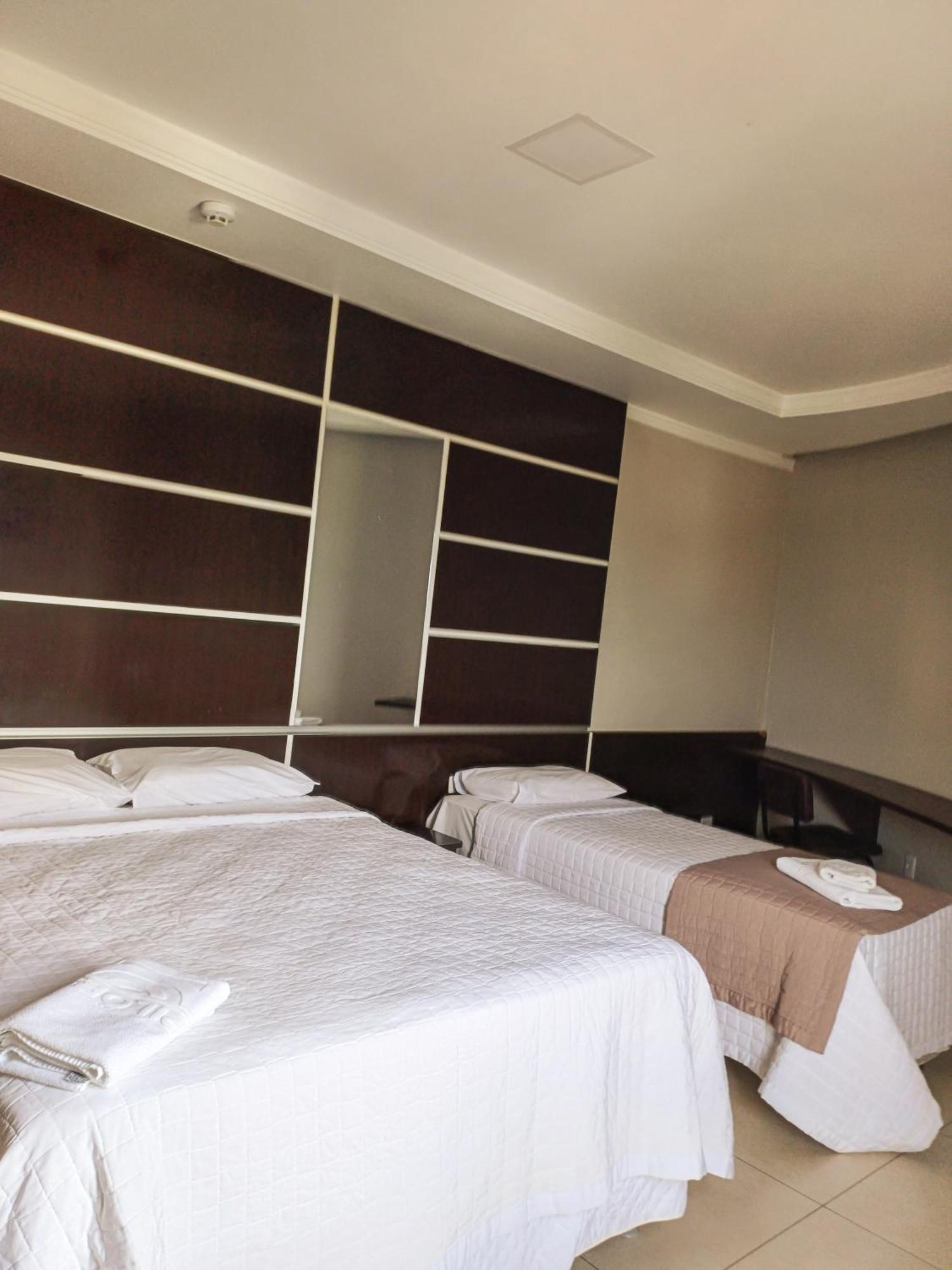 Piloes Palace Hotel Mineiros المظهر الخارجي الصورة