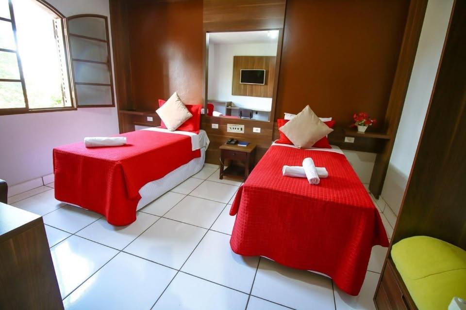Piloes Palace Hotel Mineiros المظهر الخارجي الصورة